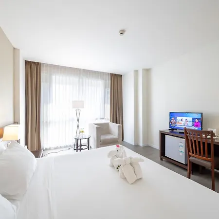 Golden Crown Grand Hotel-3